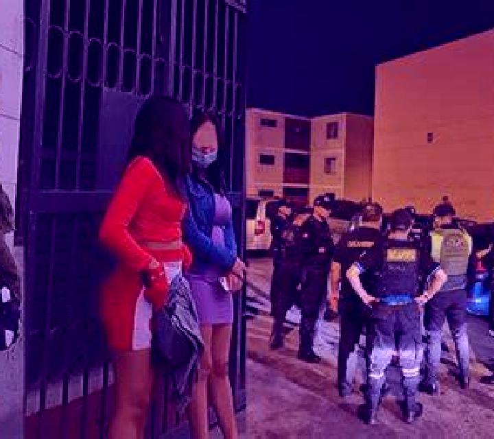 Alba, 21 — Escort en Hallanikro, Costa de Marfil