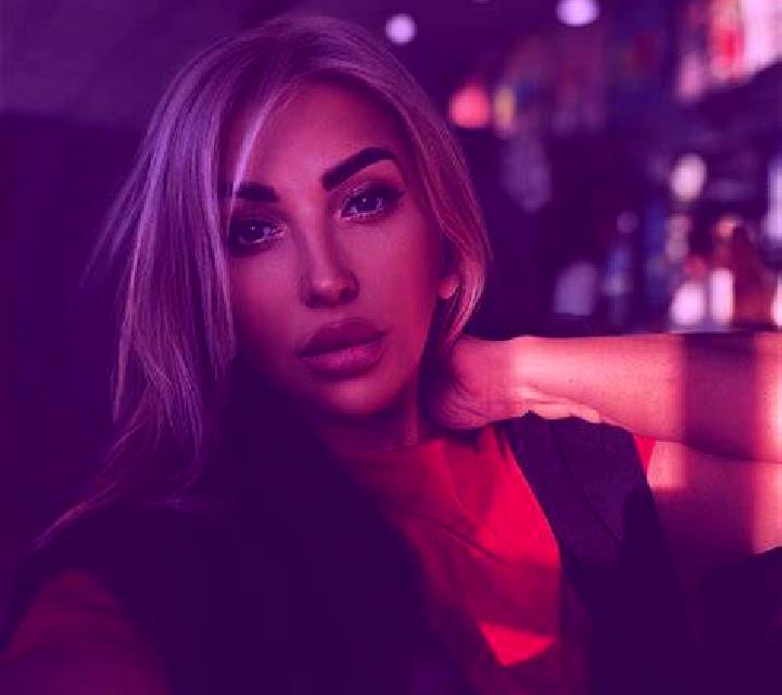 Alejandra, 21 — Escort en Edgemont, Canadá