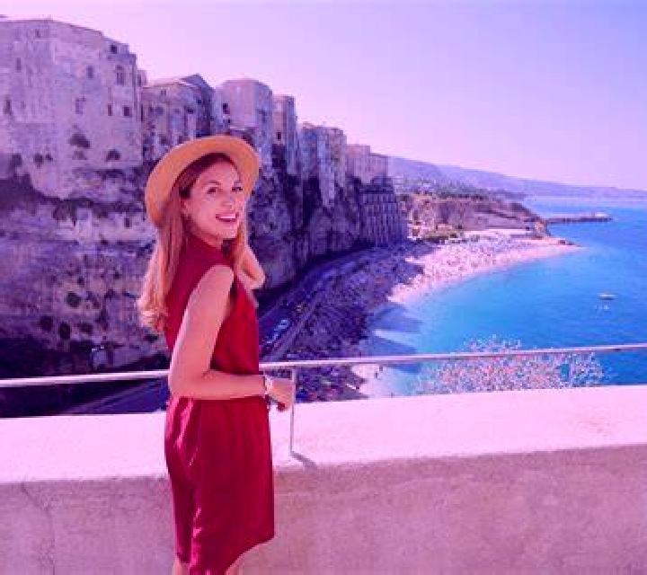Aurora, 28 — Escort en Arten, Italia