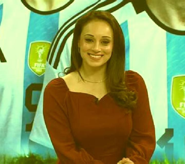 Beatriz, 28, acompañante pelirroja de ojos marrones y etnia mediterránea basada en Tala. Ofrece GFE (Experiencia de novia), Masaje, Parejas, Masaje de prósta...