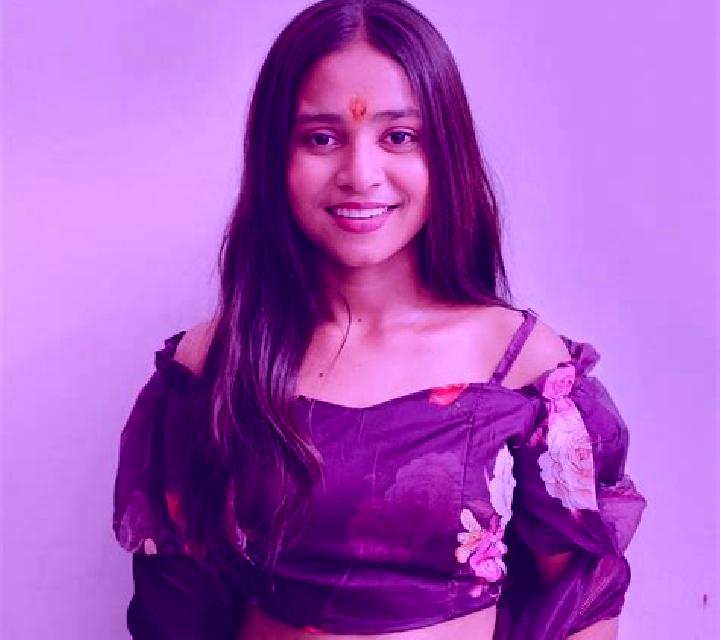 Bianca, 33, acompañante rubia platino de ojos oscuros y etnia mediterránea basada en Vik i Myrdal. Ofrece Noche completa, Francés natural, Tríos / dúos. Disp...