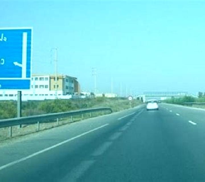 Carla, 21, acompañante morena de ojos ámbar y etnia europea basada en Ostfildern. Ofrece Acompañante de viaje, Striptease, Francés natural, Juego de roles. D...