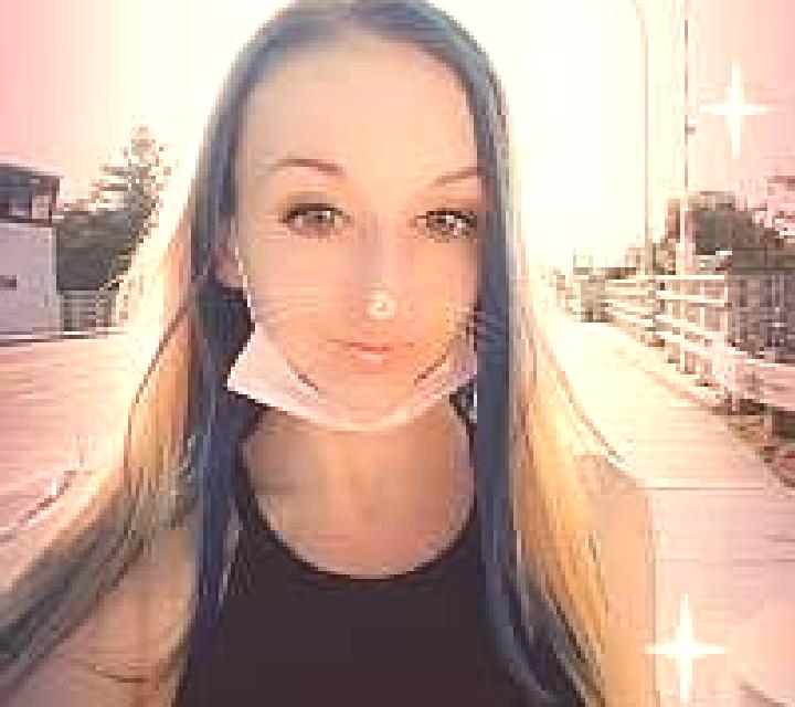 Cielo, 26, acompañante rubia platino de ojos ámbar y etnia caribeña basada en Carantilly. Ofrece Hasta el final (CIM), Griego (anal), Cita de cena, Tríos / d...