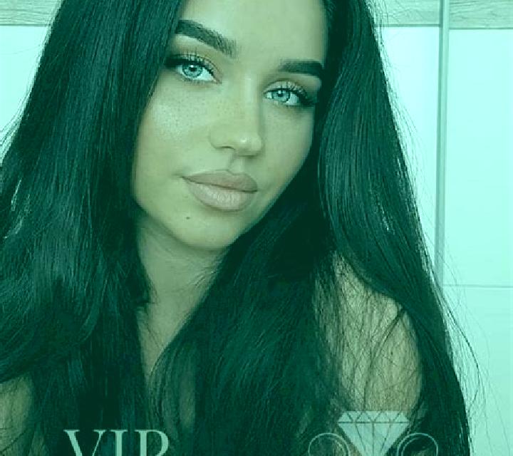 Claudia, 21 — Escort en Llivia, España