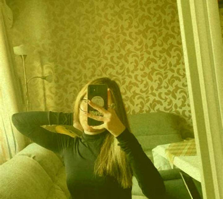 Claudia, 25, acompañante rubia platino de ojos marrones y etnia negra basada en La Joya. Ofrece Griego (anal), Masaje de próstata, Acompañante de viaje, Fran...