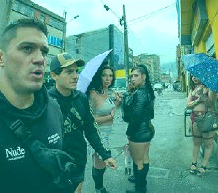 Daniela, 32, acompañante negra de ojos grises y etnia india basada en Hueytepec. Ofrece Beso francés profundo, Cita de cena, Francés natural, Noche completa....