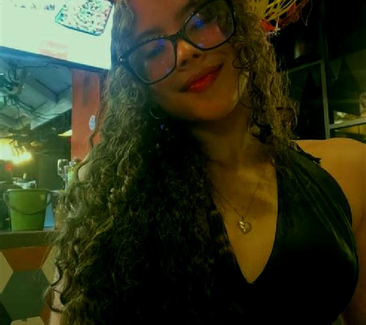 Daniela, 39, acompañante pelirroja de ojos ámbar y etnia caribeña basada en Acquarossa. Ofrece Masaje de próstata, Experiencia de novia, Cita de cena. Dispon...