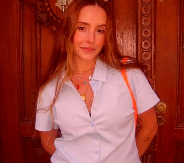 Elena, 21, acompañante rubia de ojos ámbar y etnia negra basada en Gardur. Ofrece Tantra, Francés natural, Cita de cena, GFE (Experiencia de novia), Masaje. ...