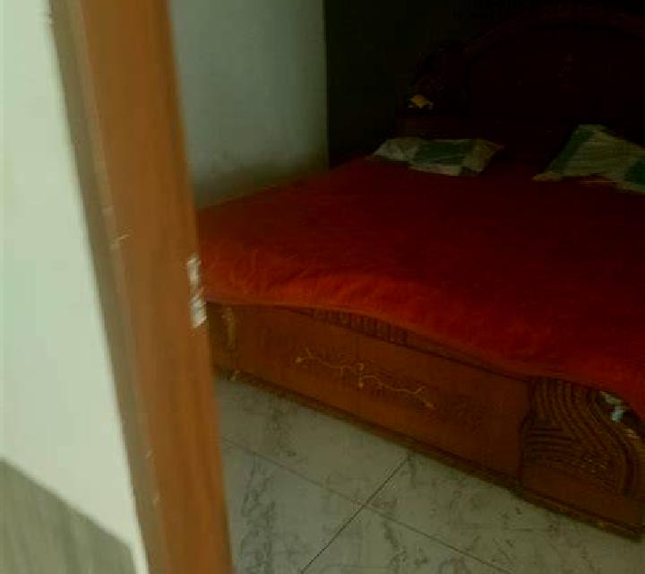 Elena, 24, acompañante rubia platino de ojos azules y etnia eslava basada en Lemland. Ofrece Griego (anal), Beso francés profundo, Experiencia de novia, Trío...