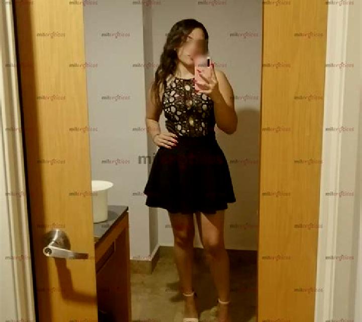 escort Andi