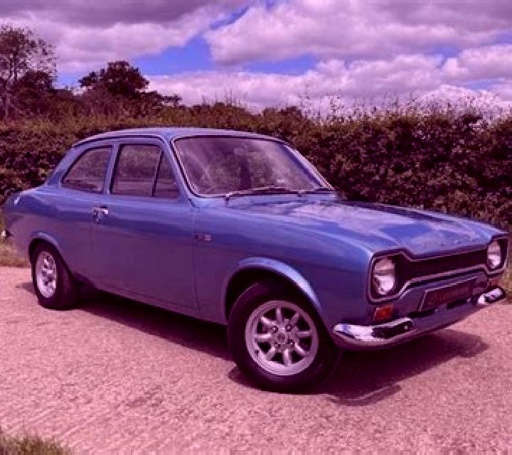 escort Charneux