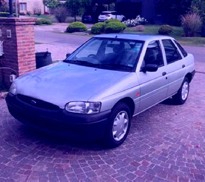 escort Darnall