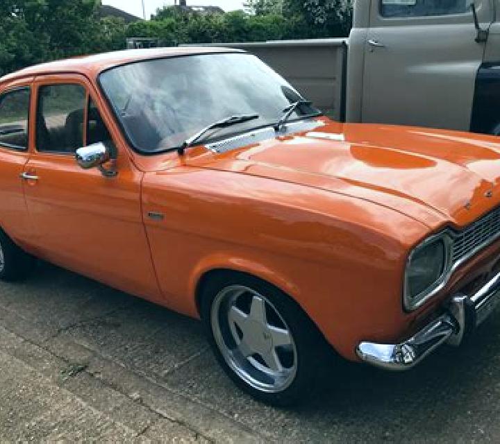escort Karonga