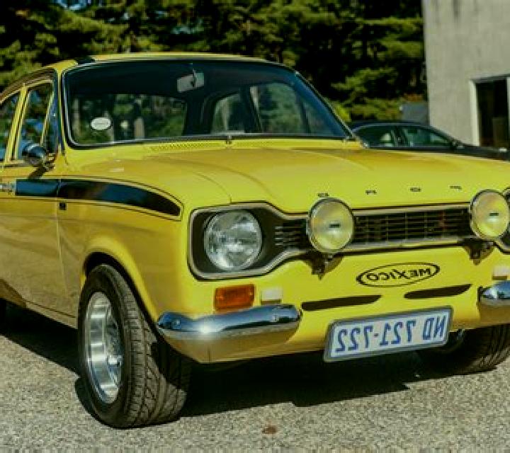 escort Locri