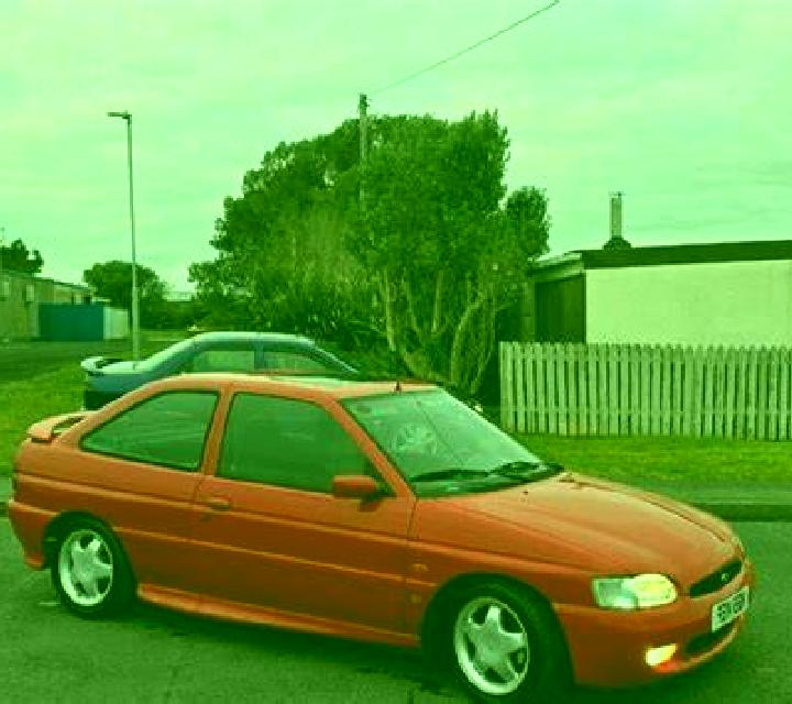 escort Luddenham
