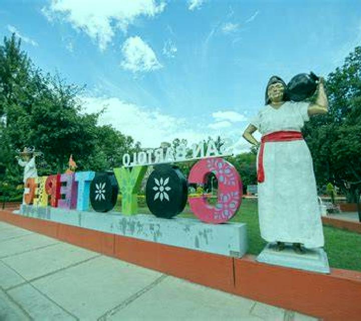 escort San Bartolo Coyotepec