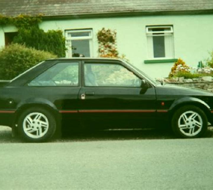 escort Saro