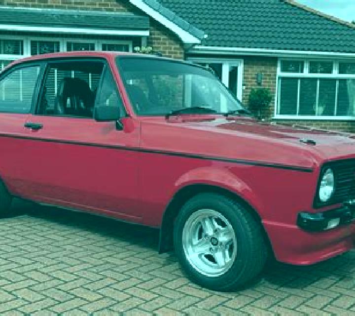 escort Warwick Parish