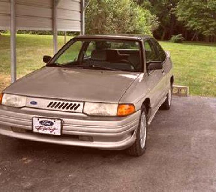 escort Woodcroft