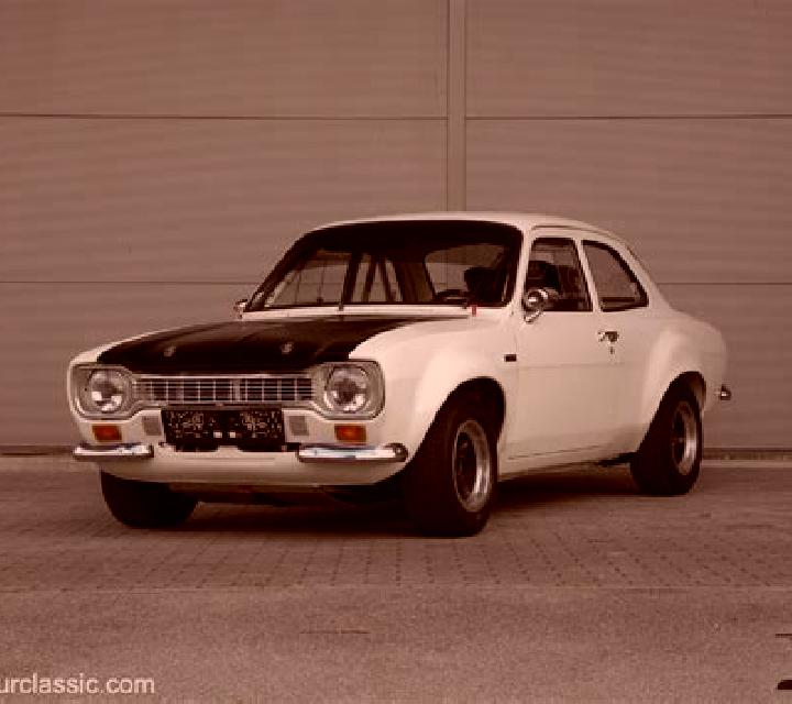 escort Woodford Hill