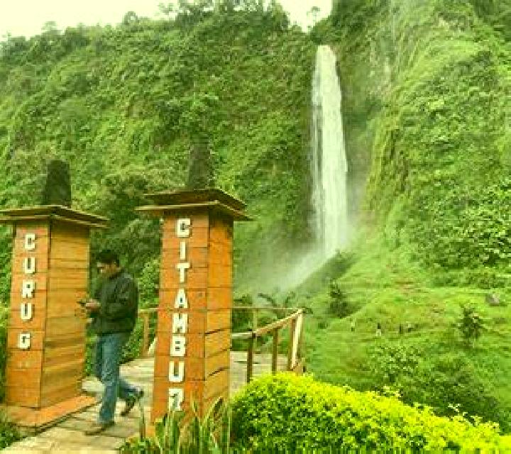 Escorts Cihonje, Indonesia — Chicas y putas locales