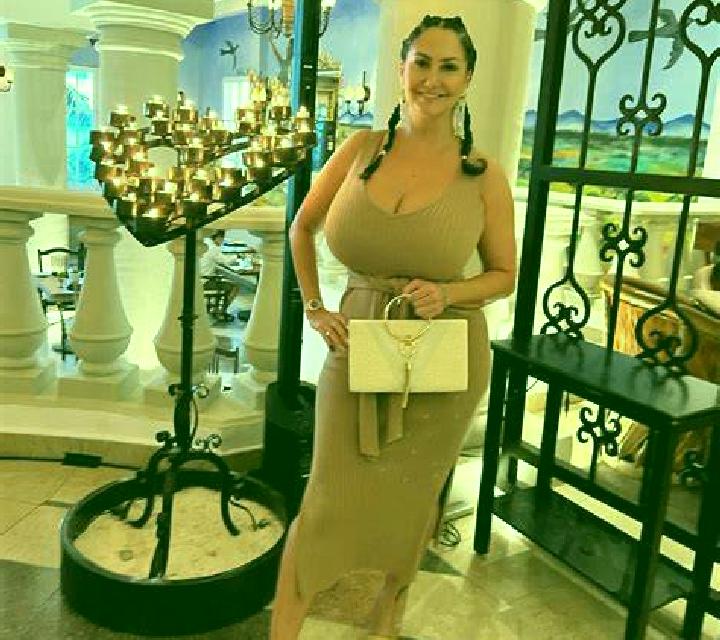 Escorts Deltaville, Estados Unidos — Chicas y putas locales