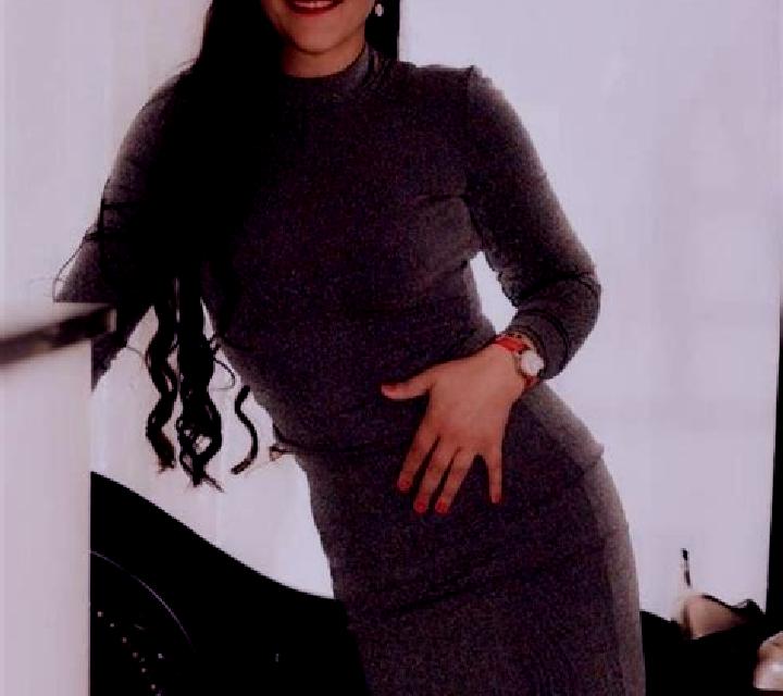 Giulia, 28 — Escort en Deville, Francia