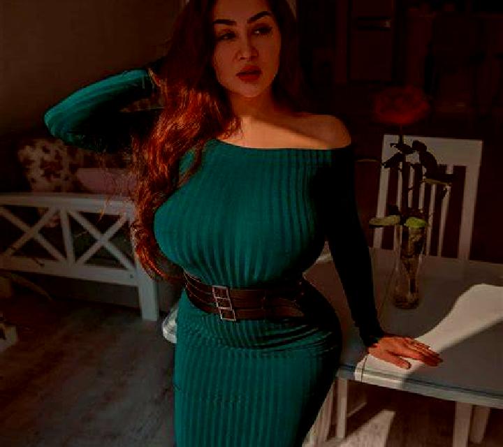 Jade, 21, acompañante castaño claro de ojos verdes y etnia eslava basada en Kataro. Ofrece Francés natural, BDSM, Cita de cena, Hasta el final (CIM). Disponi...