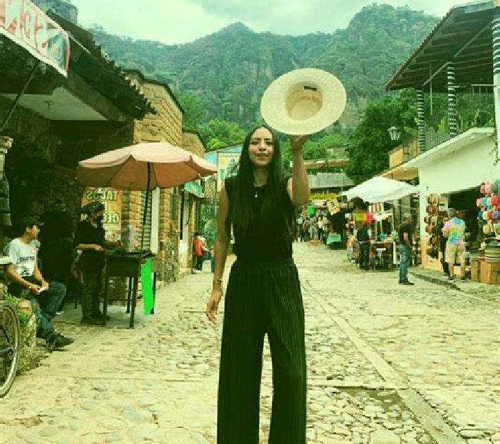 Julia, 27, acompañante negra de ojos azules y etnia asiática basada en Eimen. Ofrece Beso francés profundo, Noche completa, Dominación, Experiencia de novia....