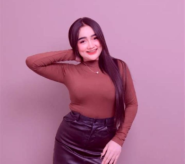 Julia, 36, acompañante rubia platino de ojos marrones y etnia caribeña basada en Cuyapo. Ofrece GFE (Experiencia de novia), BDSM, Acompañante de viaje, 69. D...