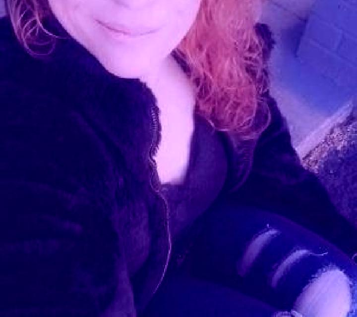 Laia, 25, acompañante rubia platino de ojos marrones y etnia europea basada en Tocumbo. Ofrece GFE (Experiencia de novia), Experiencia de novia, Acompañante ...