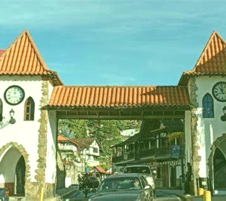 Lola, 39, acompañante castaño claro de ojos azules y etnia europea basada en Peliyagoda. Ofrece Fetiche, Hasta el final (CIM), Masaje. Disponible en domicili...