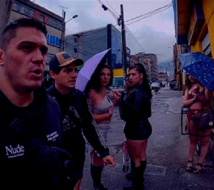 Lorena, 31, acompañante rubia de ojos ámbar y etnia caribeña basada en Boyo. Ofrece Noche completa, Parejas, Experiencia de novia. Disponible en domicilio y ...