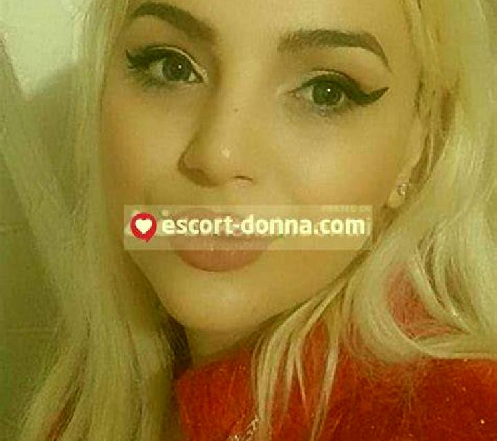 Lorena, 38 — Escort en Sillawit, Filipinas