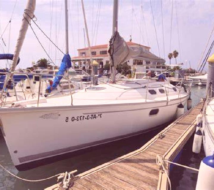 Lucía, 39, acompañante pelirroja de ojos verdes y etnia europea basada en Offenbach. Ofrece Beso francés profundo, Hasta el final (CIM), Masaje erótico, Masa...