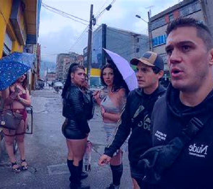 Mariana, 30, acompañante castaña de ojos marrones y etnia europea basada en Idmine. Ofrece GFE (Experiencia de novia), Parejas, Dominación, Francés natural. ...
