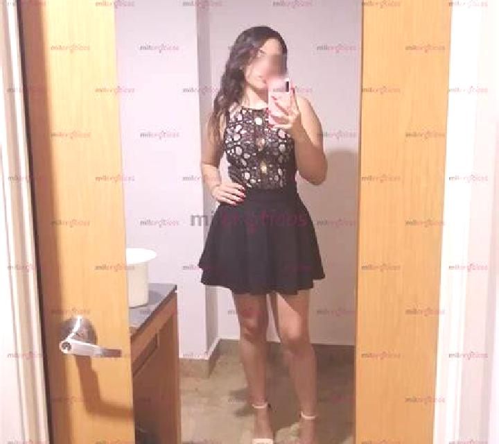 Marta, 26, acompañante rubia platino de ojos azules y etnia mezcla basada en Cayenne. Ofrece Tríos / dúos, Masaje, Experiencia de novia, Juego de roles, Noch...