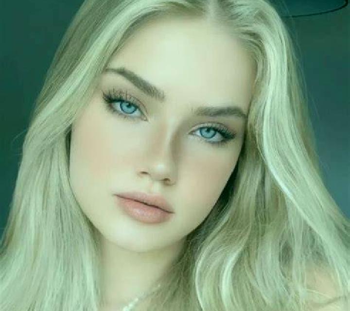 Miriam, 24, acompañante morena de ojos oscuros y etnia caucásica basada en Aradippou. Ofrece Parejas, Griego (anal), Acompañante de viaje, Beso francés profu...