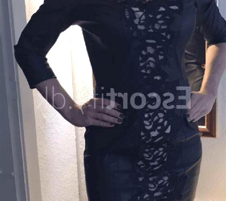 Mora, 39 — Escort en Sangping, China