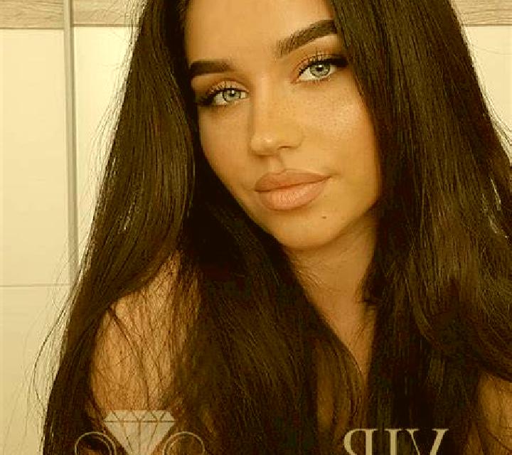 Noelia, 23, acompañante rubia platino de ojos grises y etnia oriente medio basada en Ban Muanggnut. Ofrece Acompañante de viaje, Griego (anal), BDSM. Disponi...