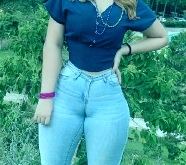 Paula, 27, acompañante pelirroja de ojos ámbar y etnia latina basada en Achern. Ofrece Chica de fiesta, GFE (Experiencia de novia), Acompañante de viaje, Str...