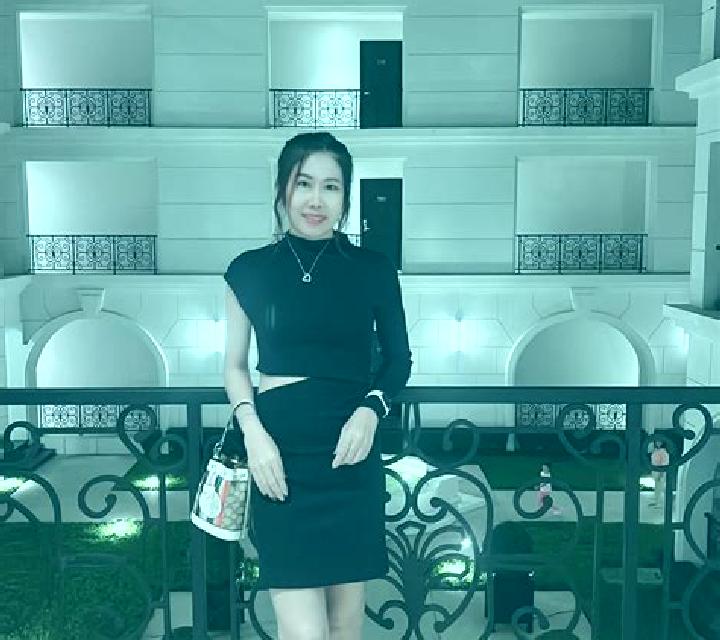 Renata, 21, acompañante castaño claro de ojos azules y etnia europea basada en Yardimli. Ofrece Tríos / dúos, Francés natural, Chica de fiesta, Parejas, Stri...