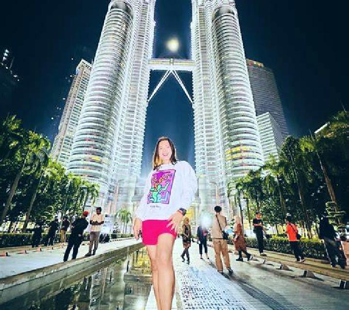 Sara, 25 — Escort en Jursla, Suecia