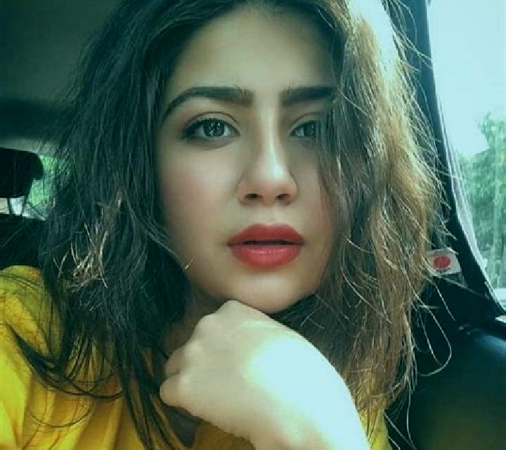 Sofía, 24, acompañante pelirroja de ojos verdes y etnia eslava basada en Imlay City. Ofrece Chica de fiesta, Griego (anal), Acompañante de viaje, Hasta el fi...