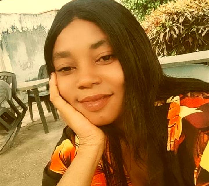 Sofía, 25 — Escort en Farfengo, Italia