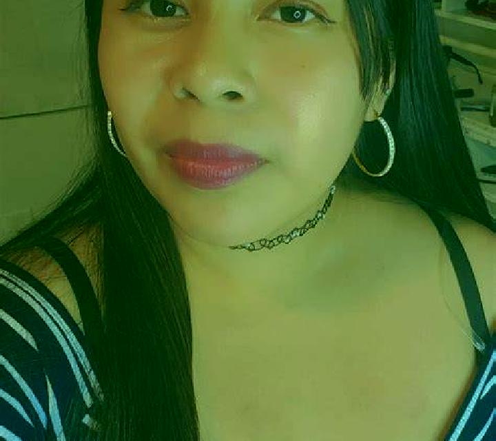 Sofía, 26, acompañante pelirroja de ojos grises y etnia negra basada en Tyrnaevae. Ofrece Fetiche, Cita de cena, GFE (Experiencia de novia), Masaje de prósta...