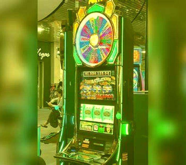 Sofía, 31, acompañante rubia platino de ojos azules y etnia negra basada en Rappang. Ofrece Juego de roles, Beso francés profundo, Chica de fiesta. Disponibl...