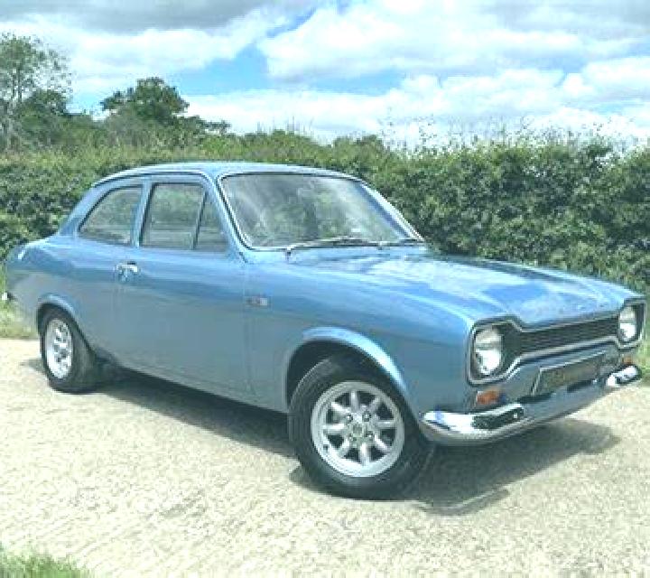 Valeria, 26, acompañante negra de ojos azules y etnia europea basada en Gansingen. Ofrece Acompañante de viaje, Masaje erótico, Tríos / dúos. Disponible en d...